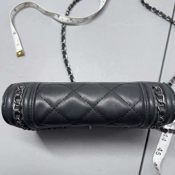 Badgley Mischka Black Chevron Quilted Crossbody Bag Metal Chains Strap Vegan - Picture 14 of 16